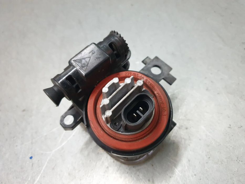 Farol nevoeiro frente esquerdo RENAULT Megane IV (B9A/M_)