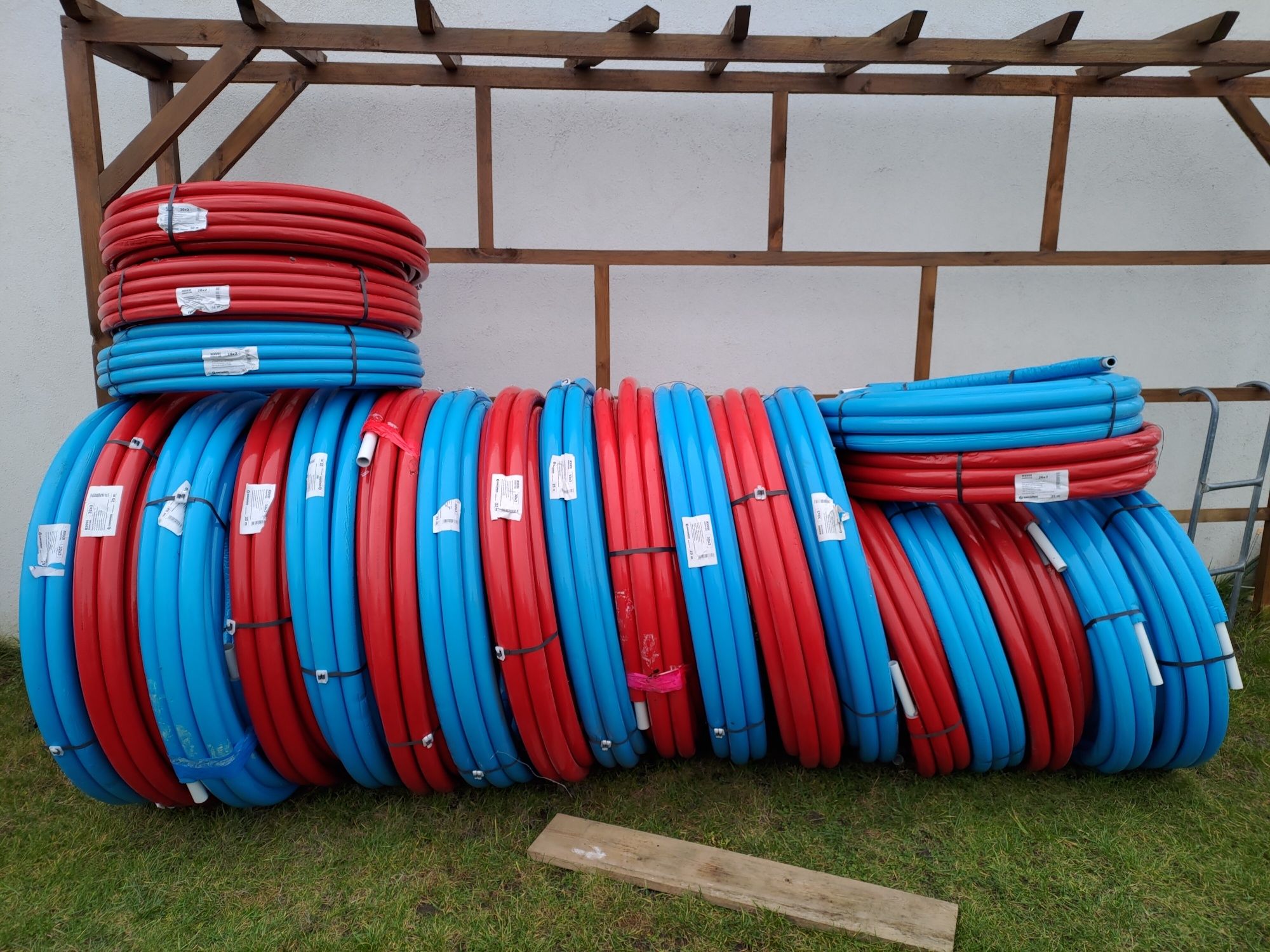 Giacomini rura PE-X/AL/Pex-x w otulinie 20 , 26 ,32
Made in Italy 
Dos