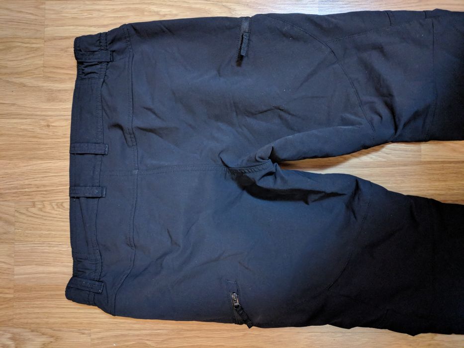 Зимние трекинговые softshell штаны quechua