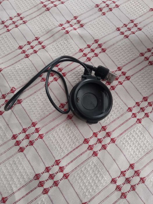 Smartwatch z ładowarką