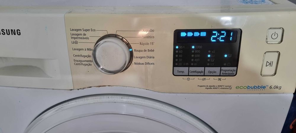 Máquina de lavar roupa Samsung