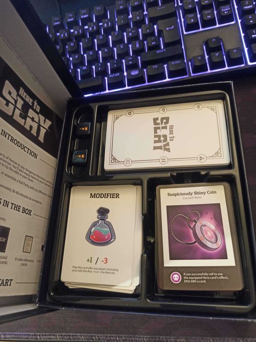 Here to Slay (Inglês) - Jogo de tabuleiro