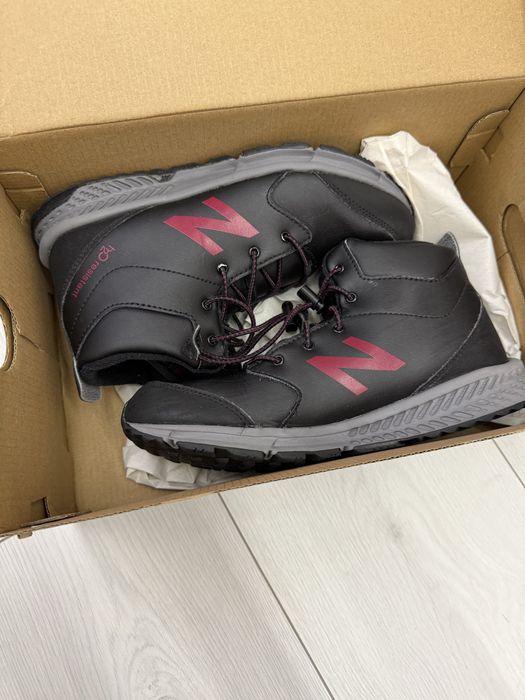 Ботінки кросівки осінь зима весна new balance 38 23.5