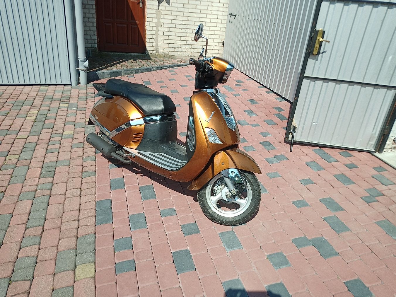 Skuter Znen 125cm3 mały przebieg sprowadzony.