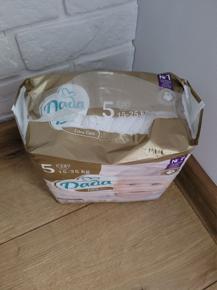 Pampersy / Pieluszki Dada Extra Care (rozmiar 5, 15-25 kg, 27 sztuk)