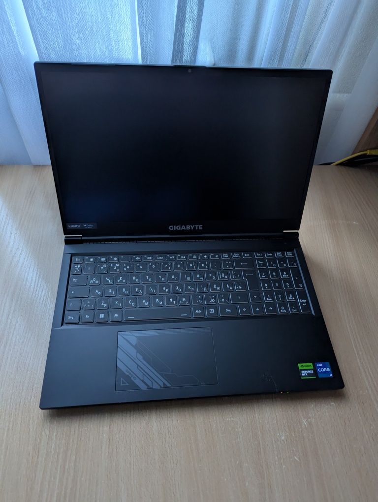 Продам ноутбук  gigabyte g5 mf (i7, 1Tb, ddr5 64gb, rtx4050)