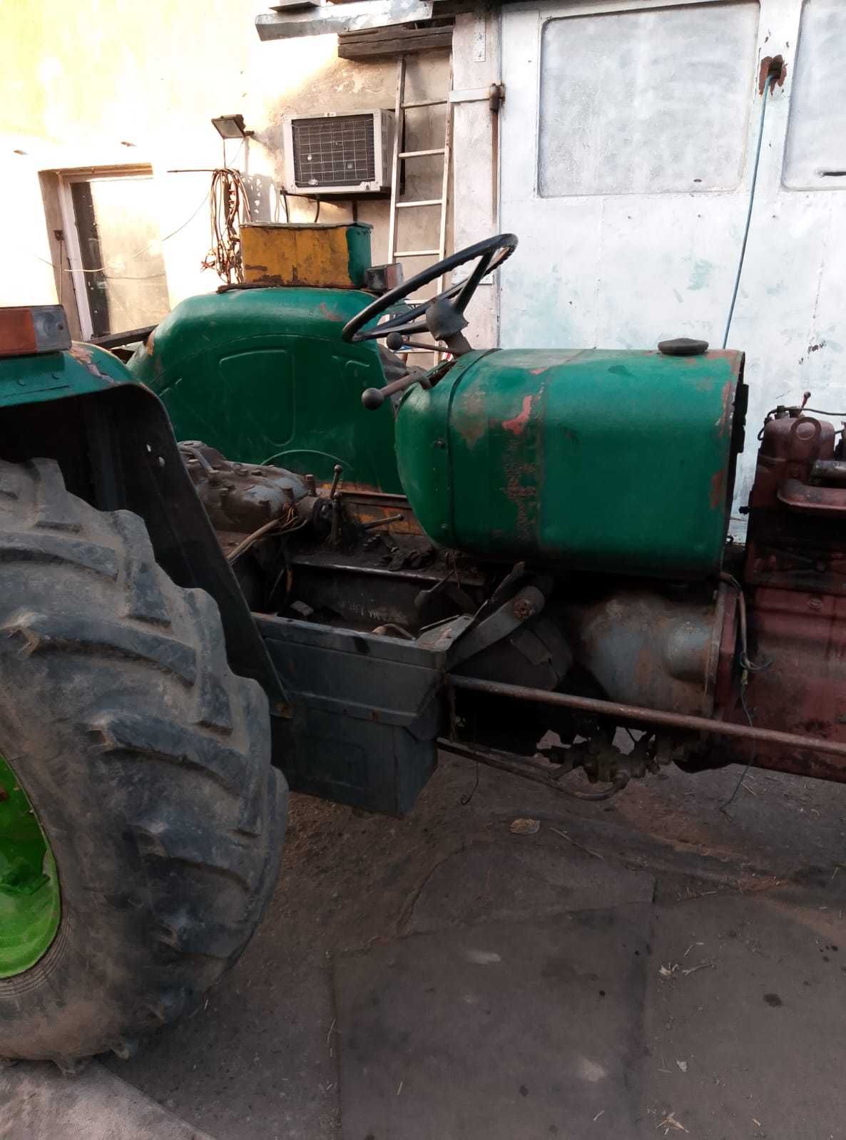 Ursuc C 4011 kolumna kierownicza sprawna nie wybita