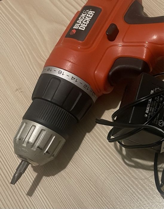 Wkrętarka Black & decker 12v. Stan bdb