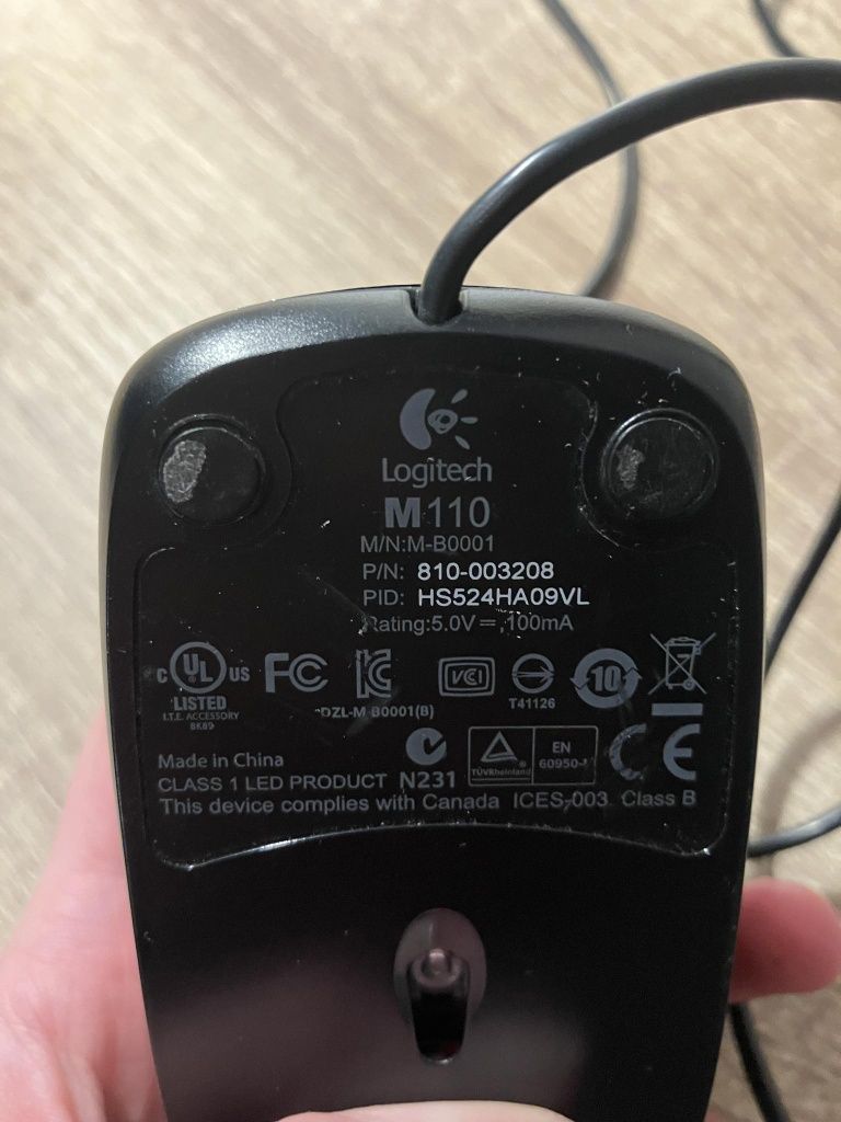 Myszka Logitech czarna