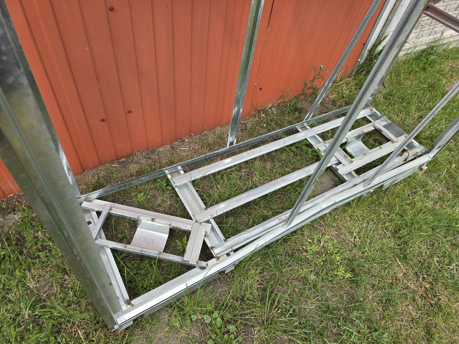 Paleta metalowa do transportu skutera