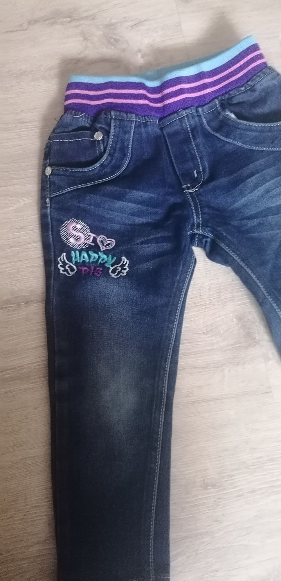 Jeansy 104 śliczne
