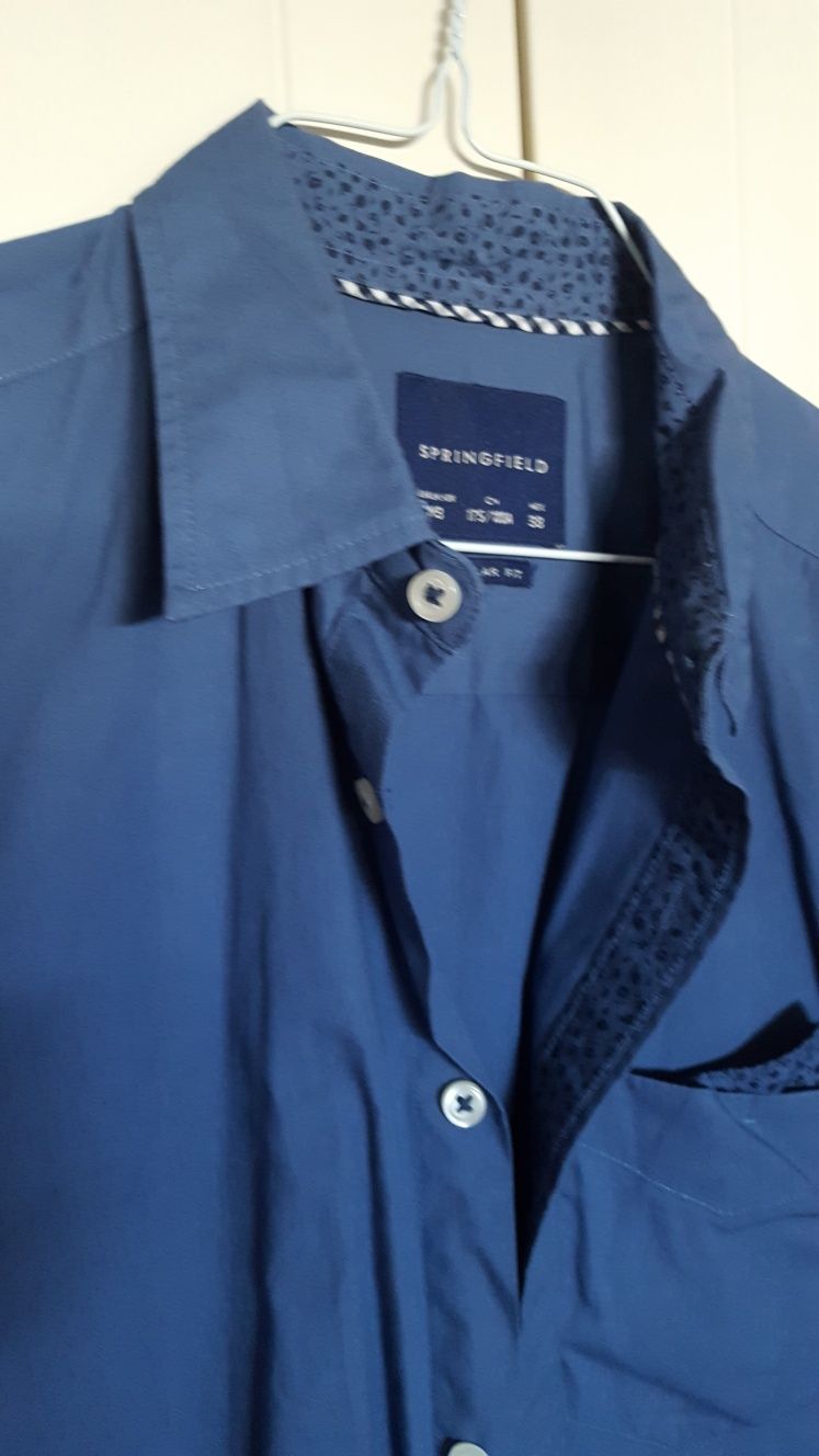 Camisa Azul Navy e Branca