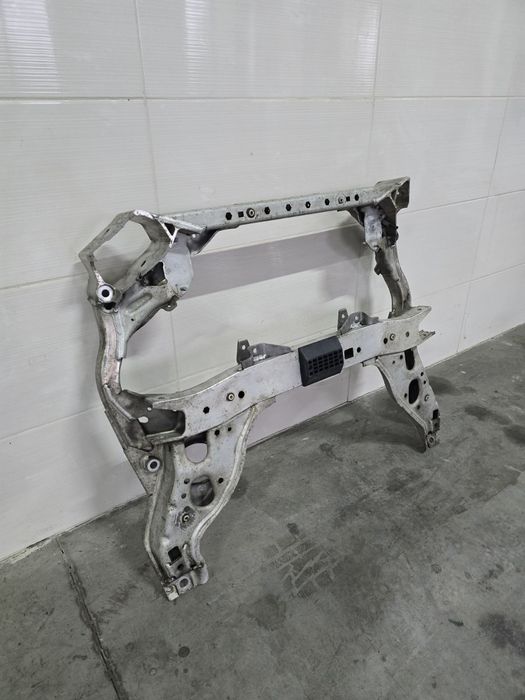 Передня балка BMW E81/E87 2006-2013