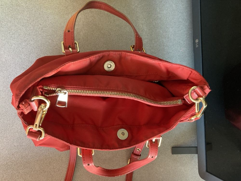 Saco Mala Bolsa Mao ou Tiracolo Vermelho Dourado Bimba y Lola