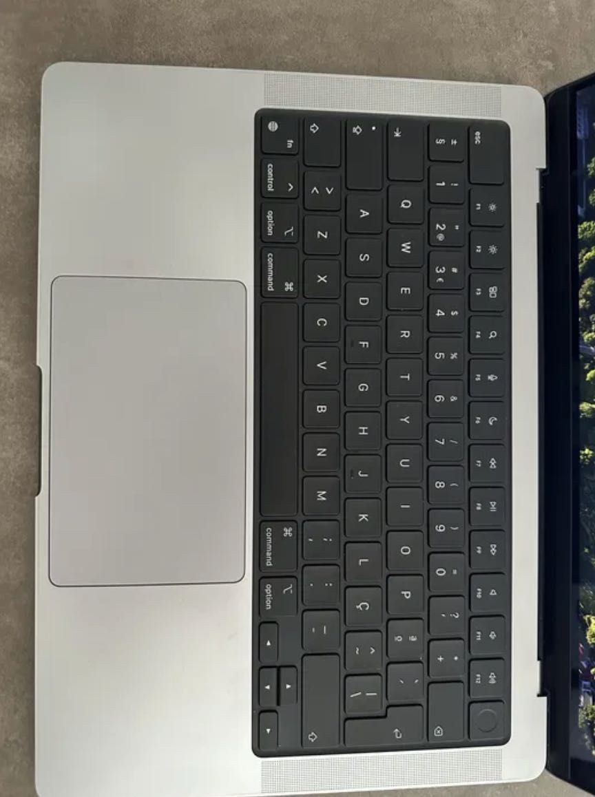 MacBook Pro 14" M1 Pro - 16GB RAM - SSD 512GB - Estado Excelente