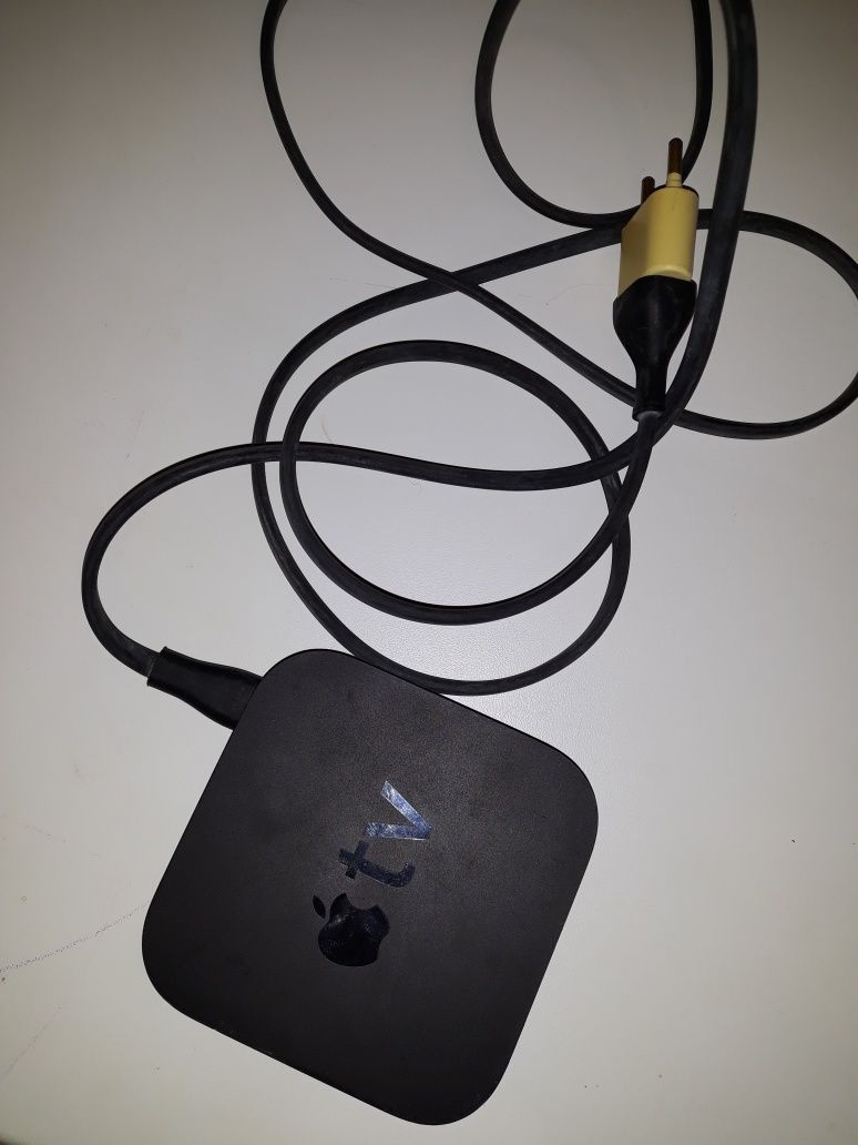Б/У Apple TV без пульта
