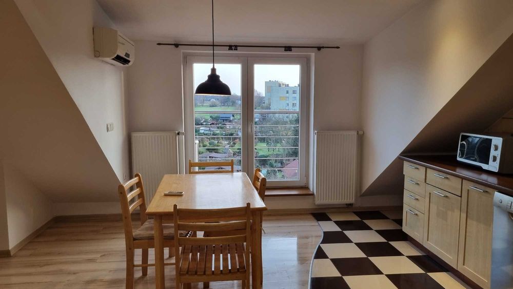 Wynajmę komfortowe mieszkanie z klimatyzacją w Czerwionce-Leszczynach.