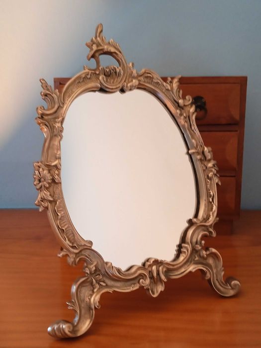 Antigo Espelho de Pé