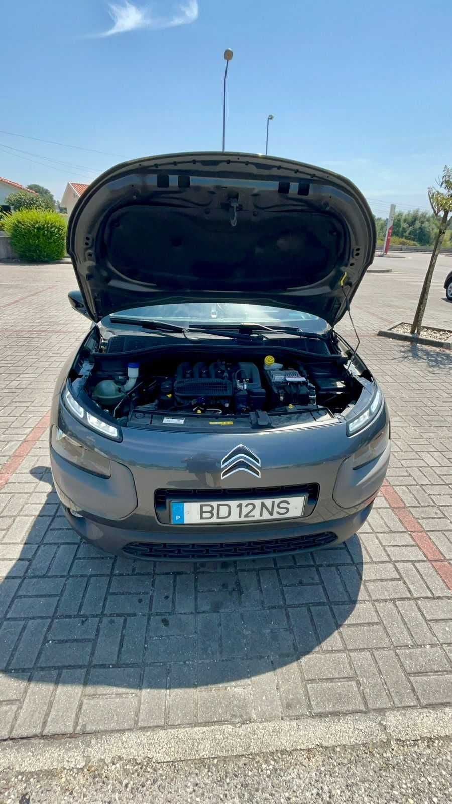 Citroën C4 Cactus 1.2 - Automático