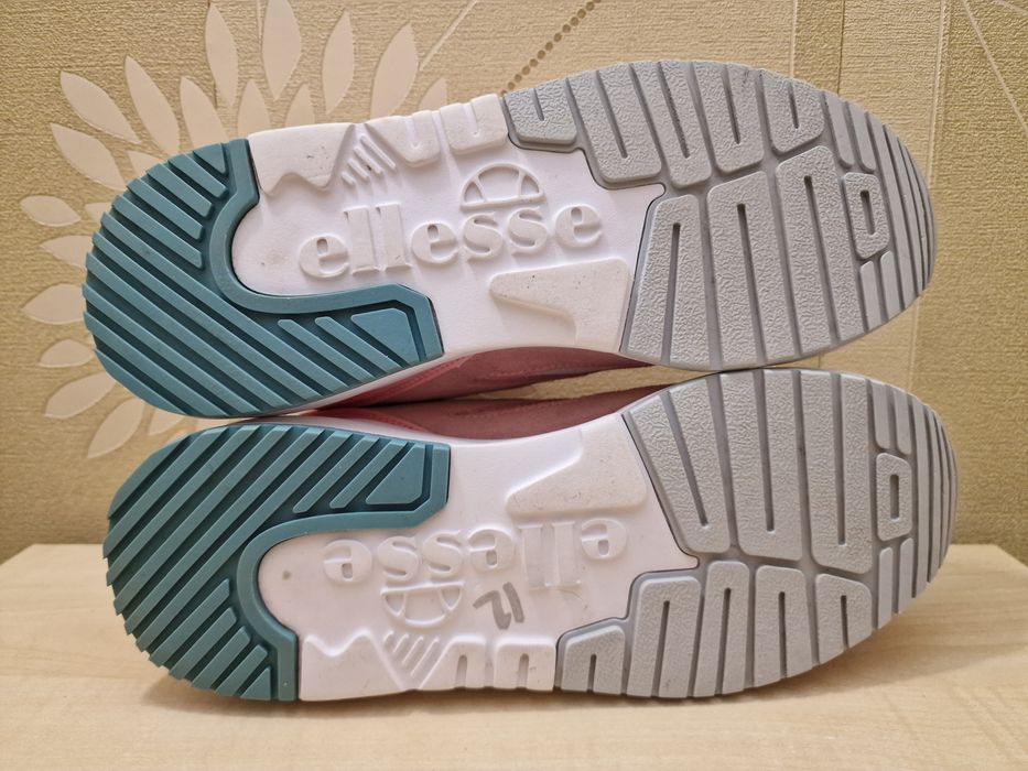 Кросівки жіночі Ellesse Contest Lthr розмір 38.5-39
