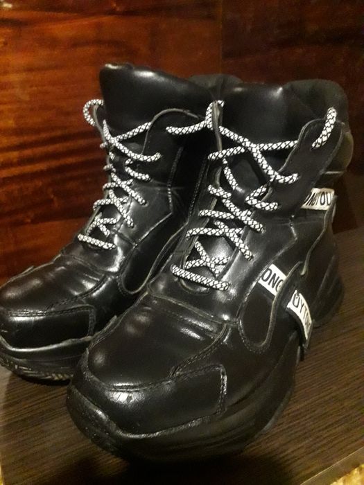 Ботинки зимние размер 38 (стелька 24,5см)