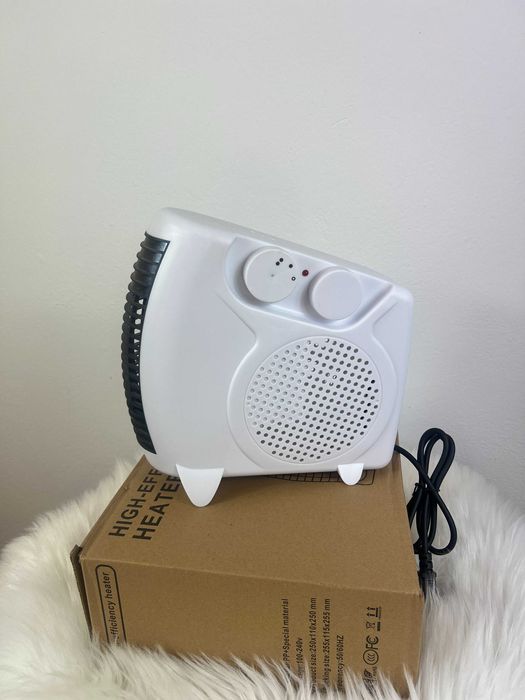 Termowentylator Przenośny Farelka Grzejnik Elektryczny Wiatrak 600W