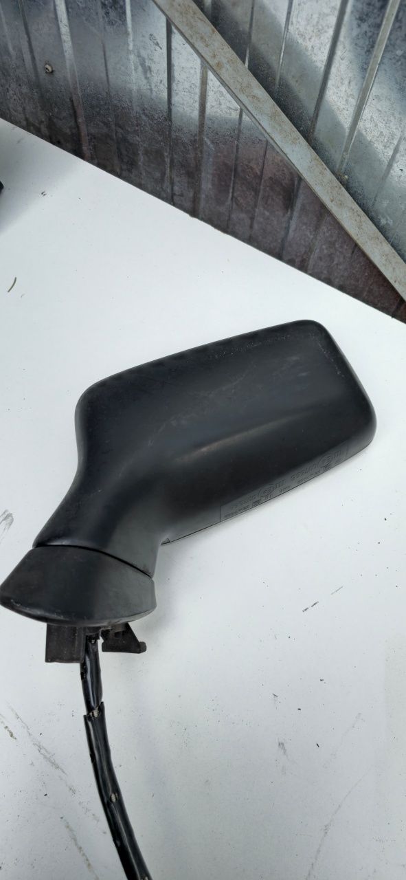 Lusterko Zewnętrzne Manualne Lewe Kierowcy Audi 80 B4