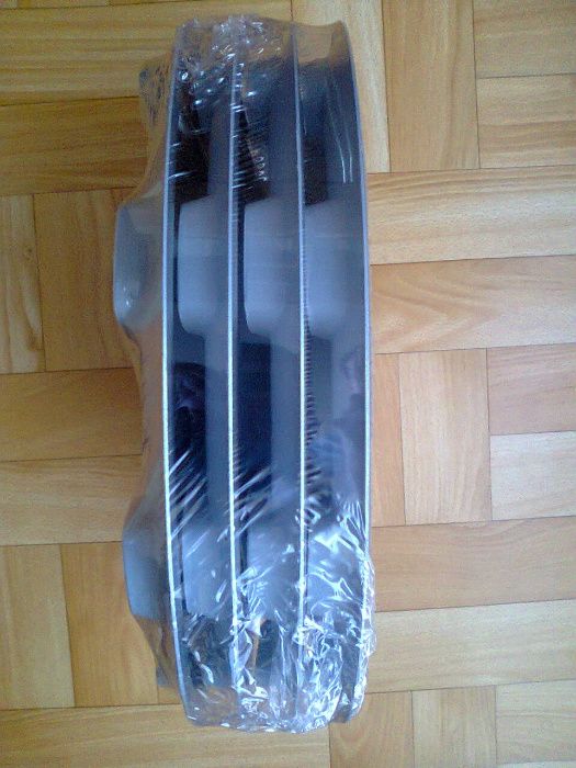 Nowe kołpaki części 12 cali do Fiata 126p