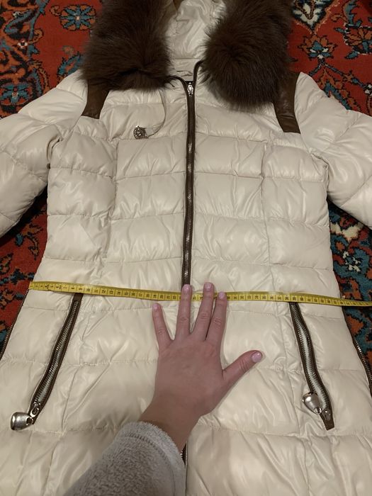 Куртка зимова пуховик молочний