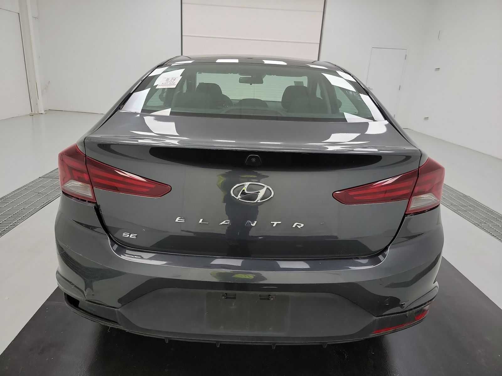 Продам 2020 Hyundai Elantra SE, майже в ідеальному стані