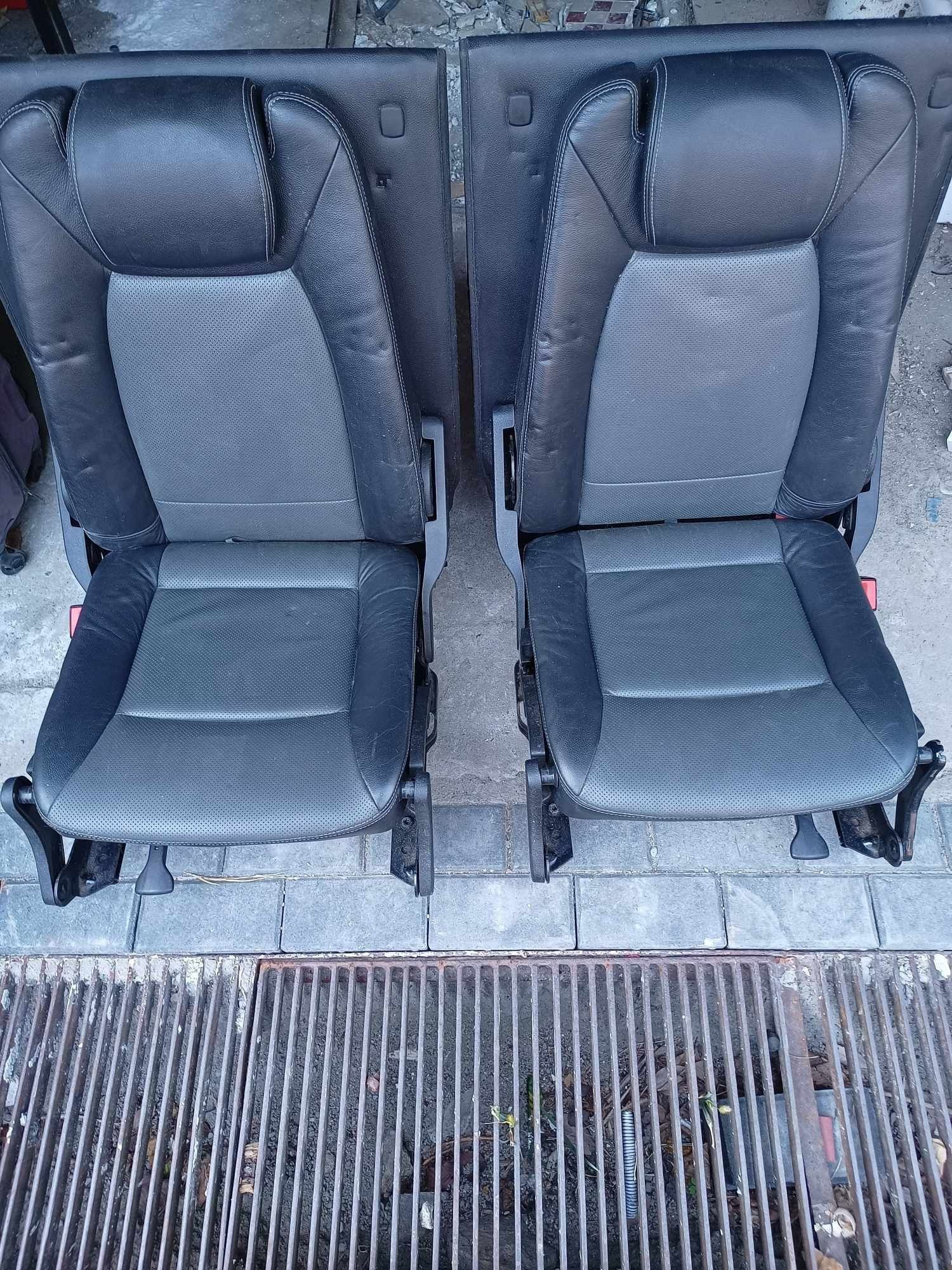 Fotele 3 rząd Ford s max MK1 MK2 komplet pasy plus śruby