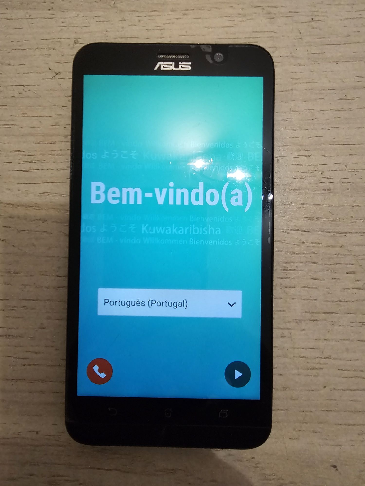 Telemóvel ASUS ZenFone 2