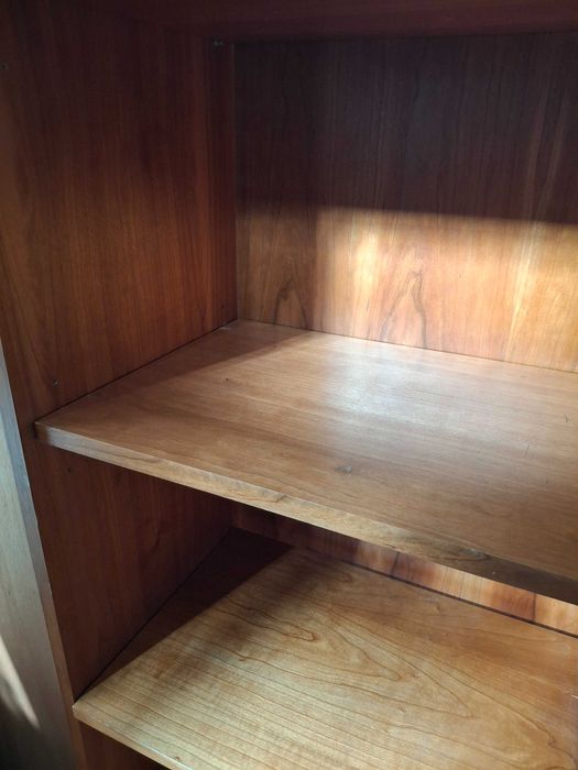 Armários de madeira (cerejeira)