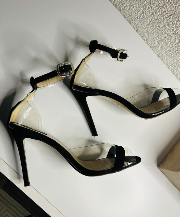 Нові розкішні босоніжки пошиті на замовлення в ательє розм 38/39