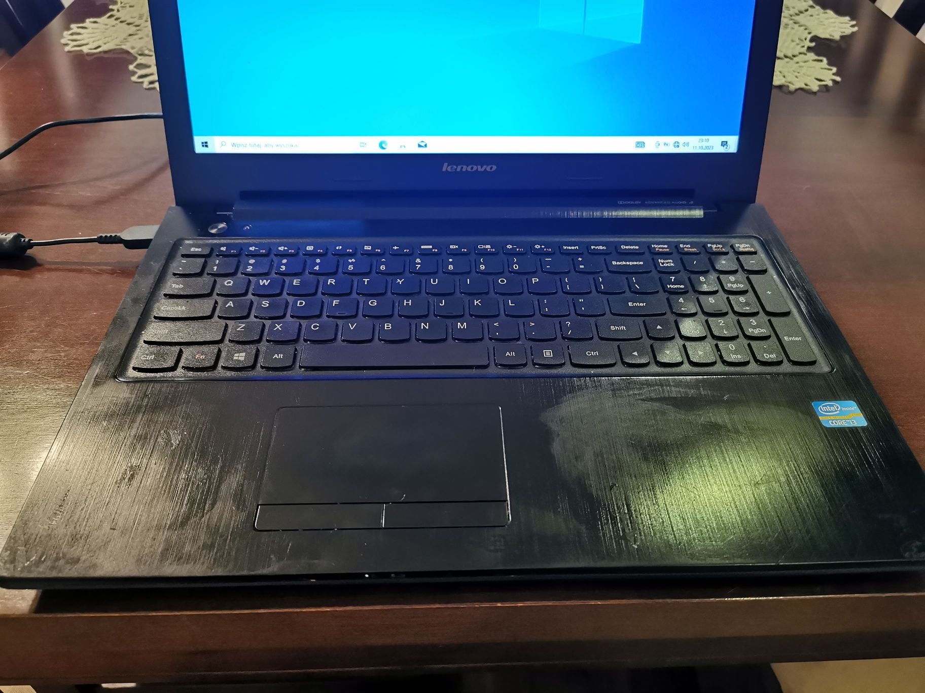 Laptop Lenovo Intel i3 4GB ramu, 250 GB hdd