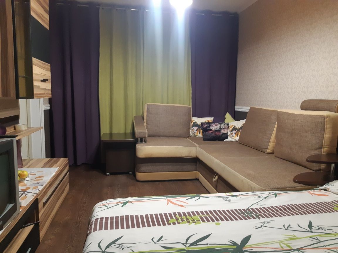 Титова, 16 больница, пр. Б. Хмельницкого, А. Поля, посуточно квартира