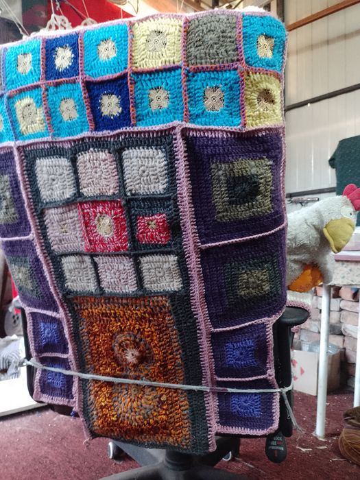 Чохол на крісло офісне велике в'язаний з акрилових ниток