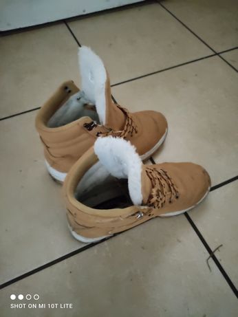 Buty zimowe damskie