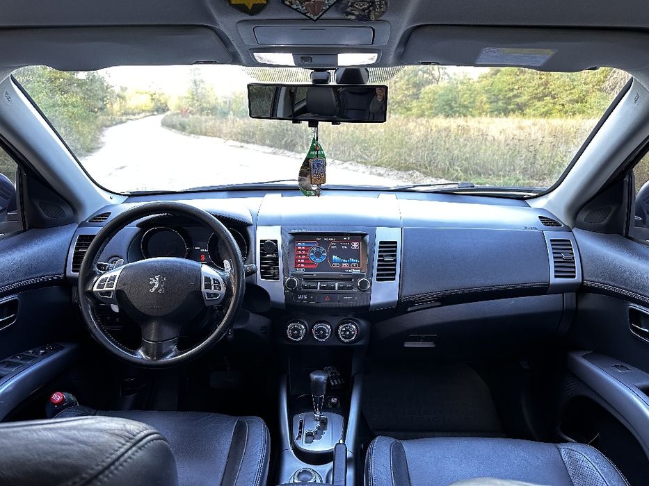 Продам Peugeot 4007