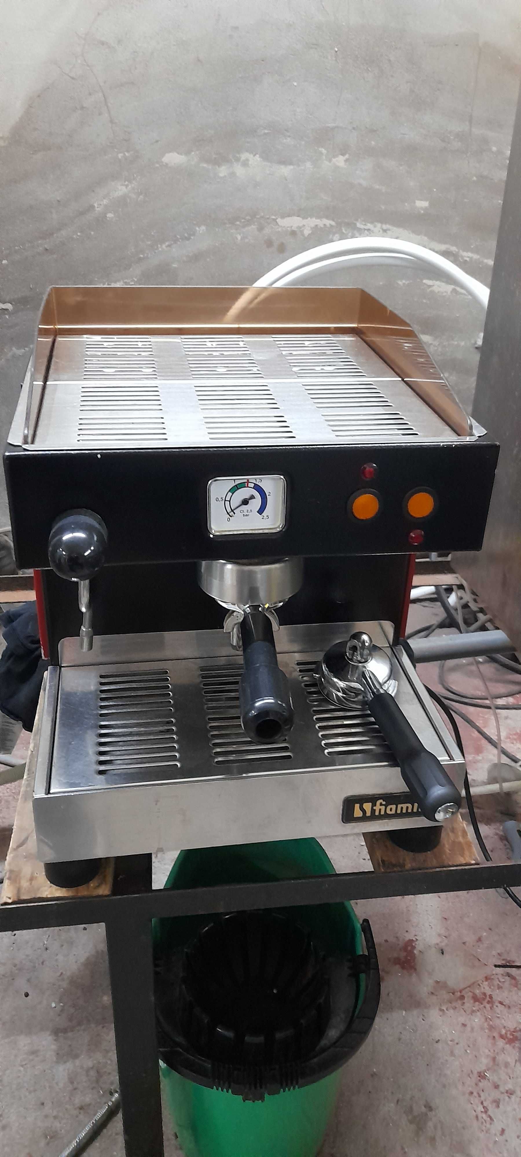 Máquina de café um grupo