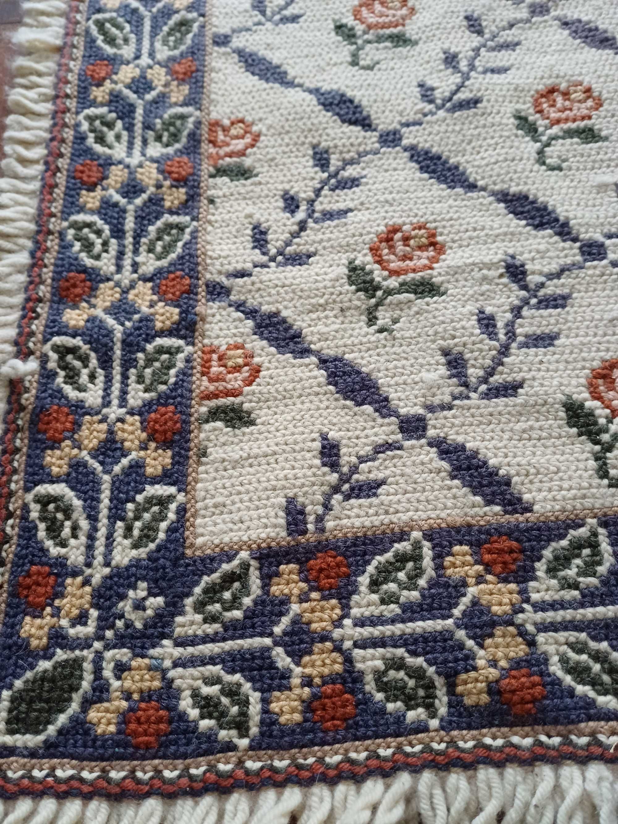 Tapete de Arraiolos antigo