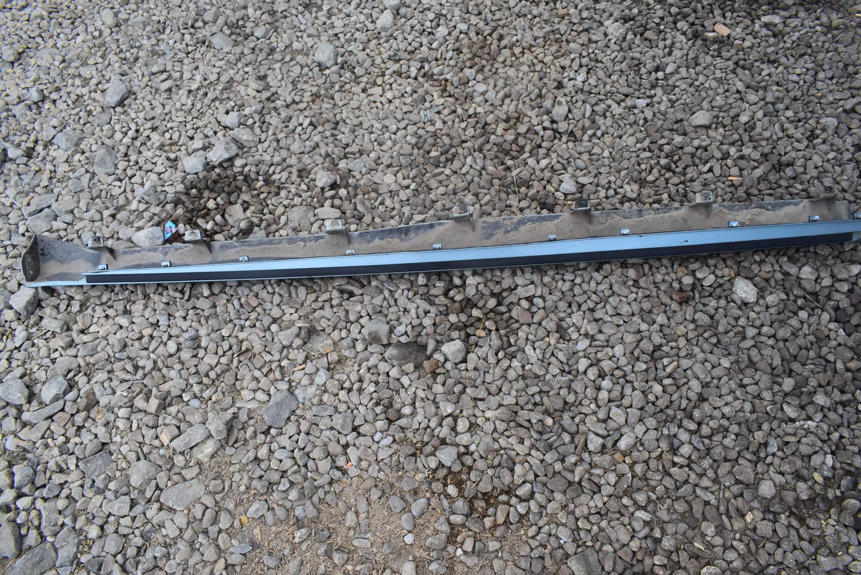 listwa progowa prawa CHRYSLER VOYAGER V 2.8 CRD 09