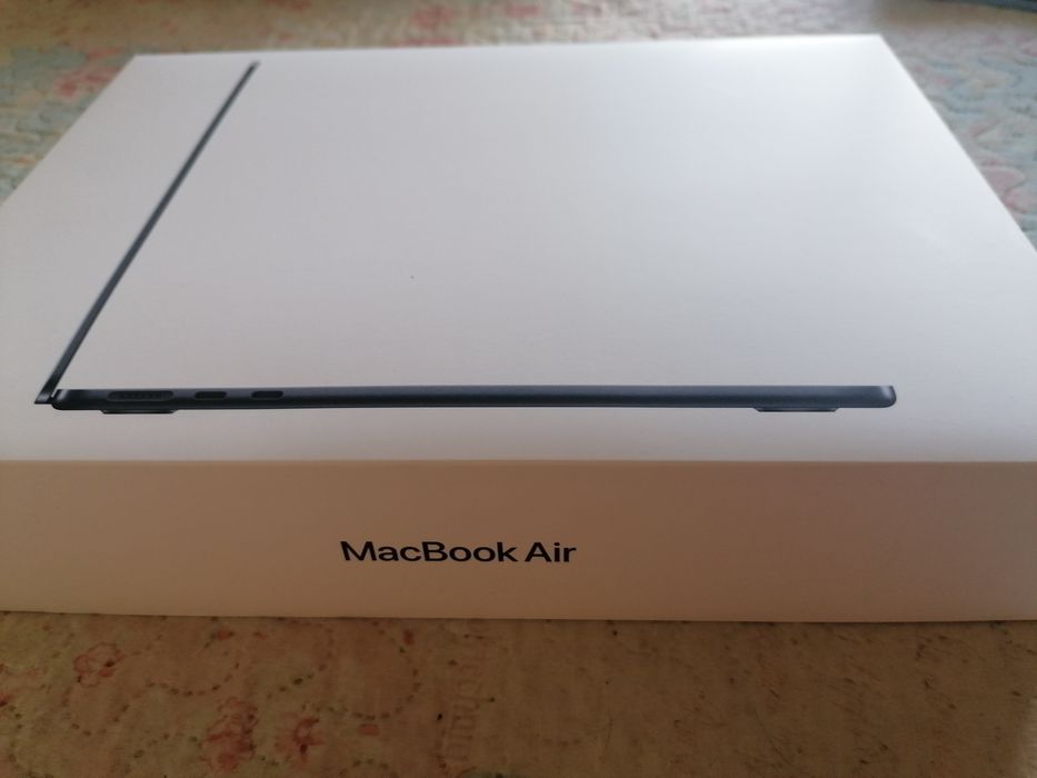 MacBook Air APPLE 13 M4 Novo, garantia, fatura e caixa