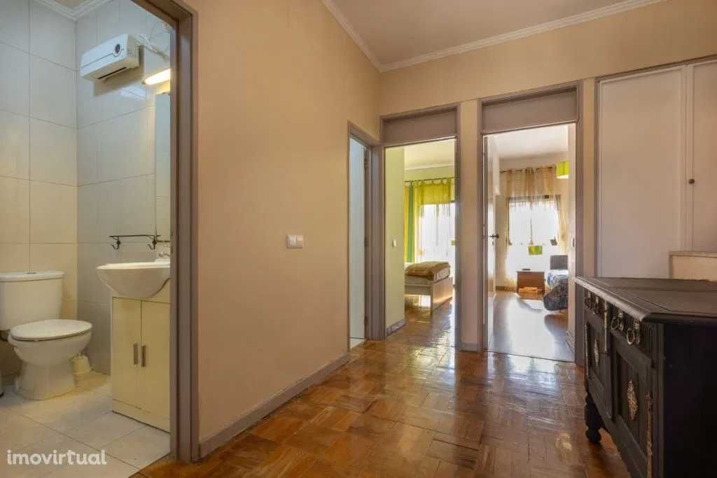 T 4 Duplex Olivais