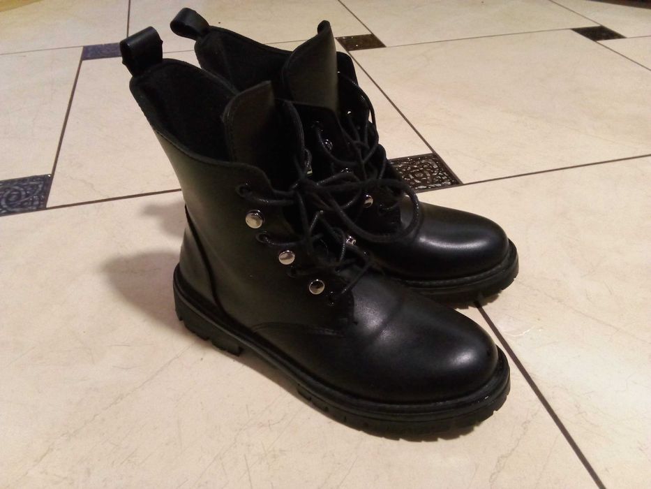 Демісезонні сапожки 36 розміру
