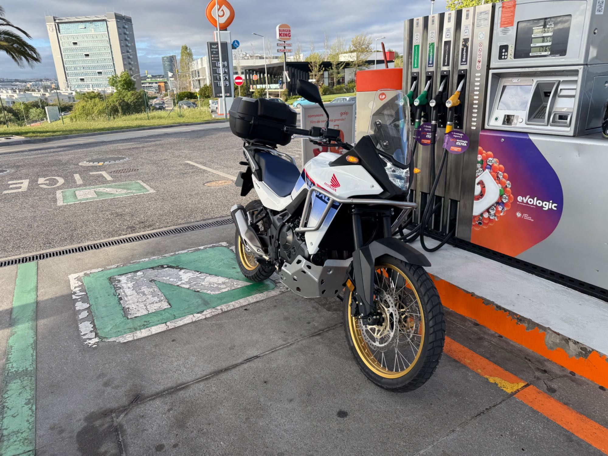 Honda Transalp 750