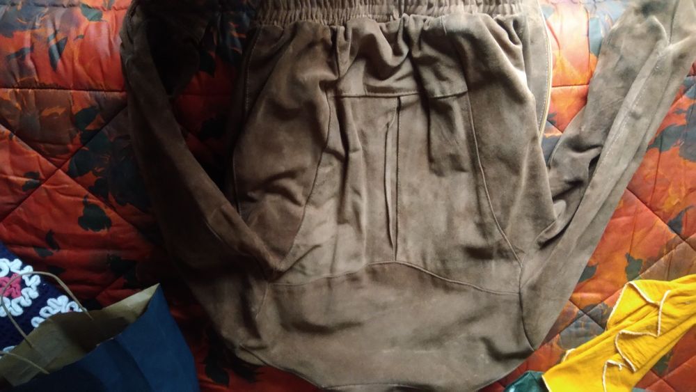 Casaco em couro novo