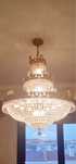 Lustre estilo francês com peças em cristal, em excelente estado