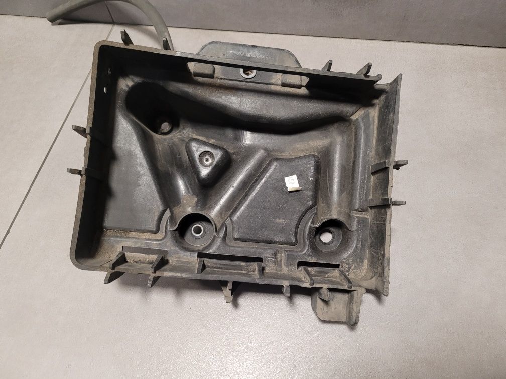 Podstawa akumulatora Skoda Fabia II 5Z0.915.331B