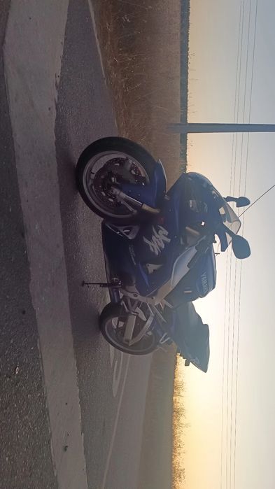 Vendo ou troco Yamaha YZF R1 1998